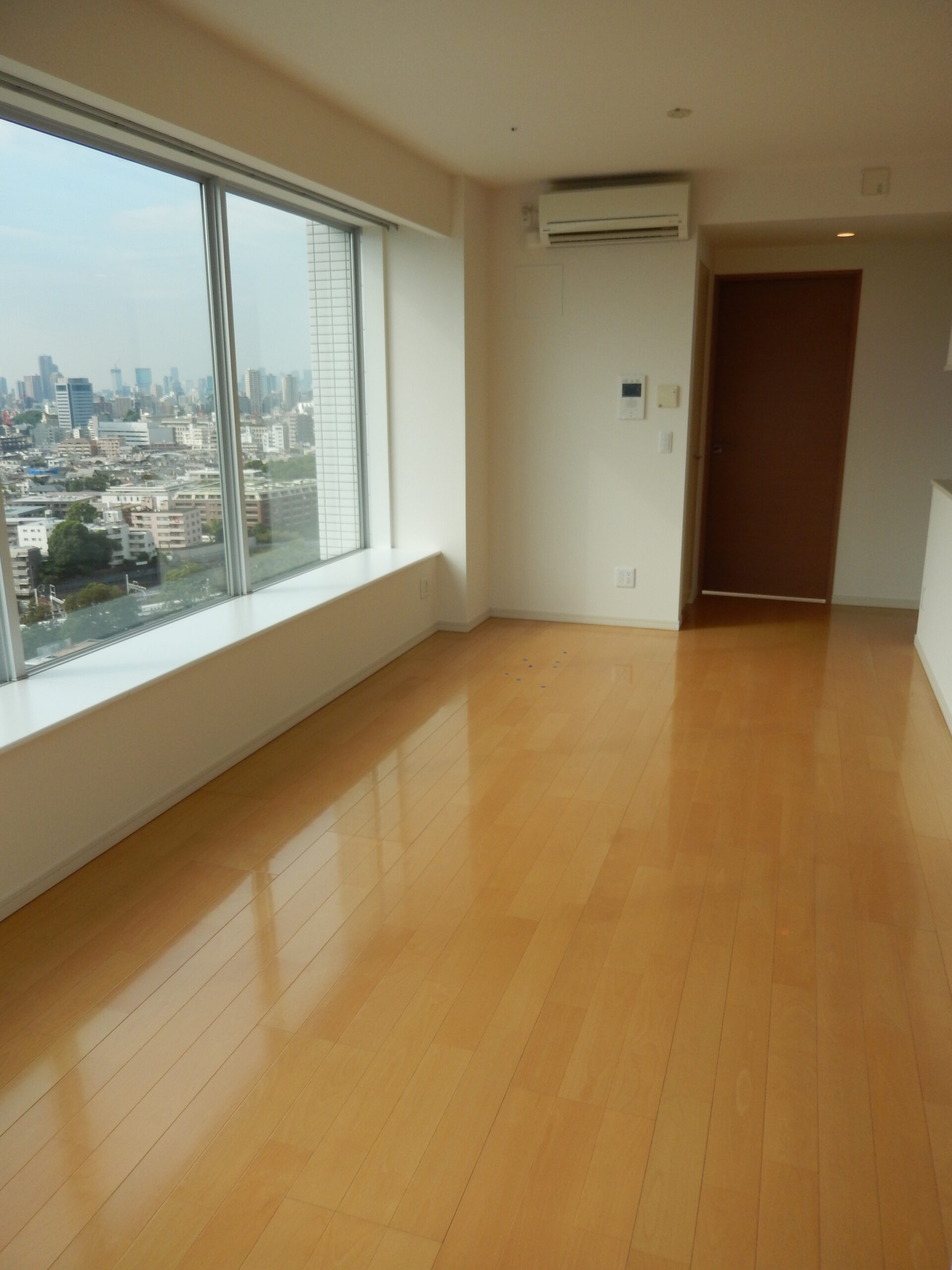 3LDKリビングの部屋の画像